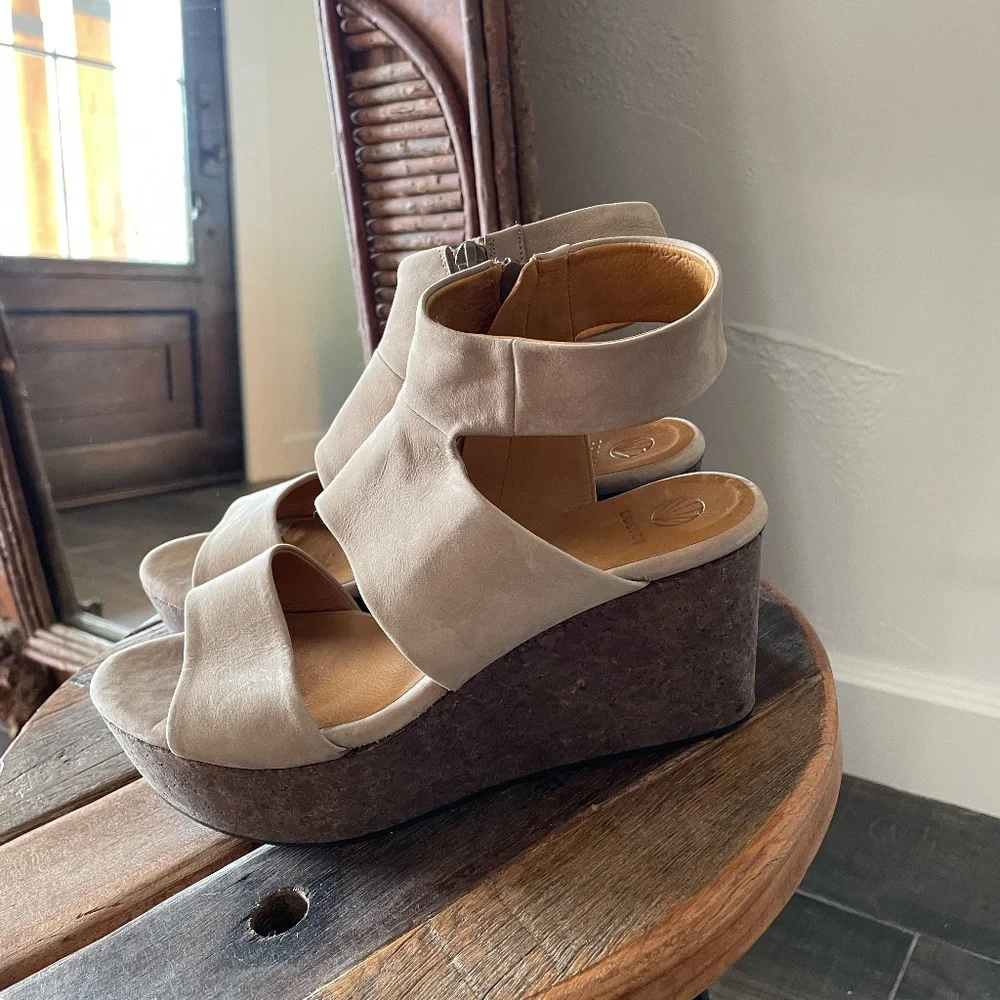 COCLICO Taupe Suede Platform Sandals with Ankle Zip